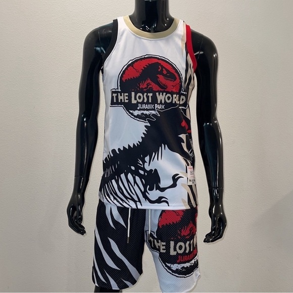 Lost world Jurassic Park jersey and shorts set - Picture 2 of 6